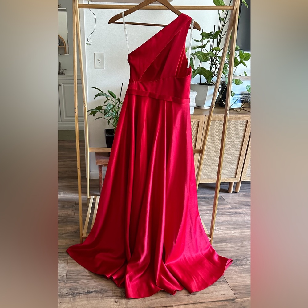 David’s Bridal Red Satin One Shoulder Asymmetrical Satin Cascade Gown size 8
